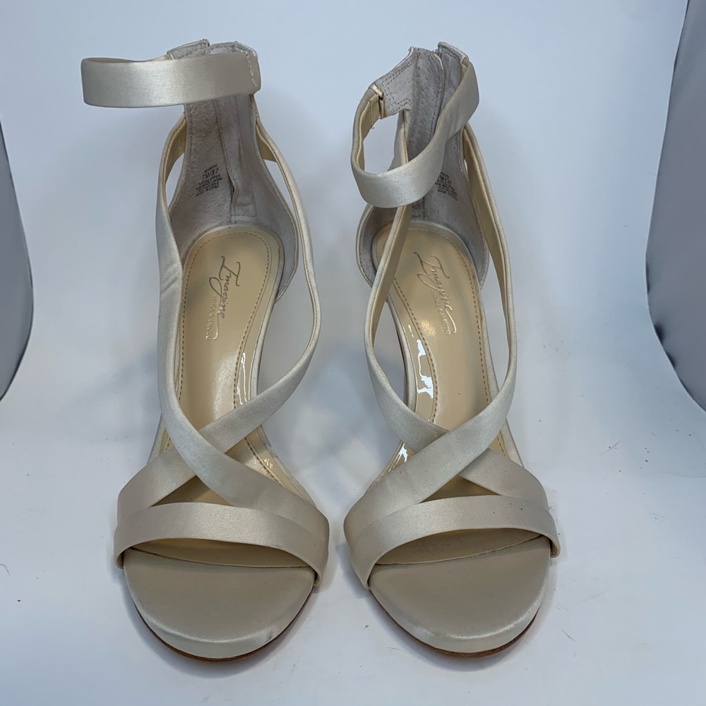 Imagine Vince Camuto beige sheen stilettos